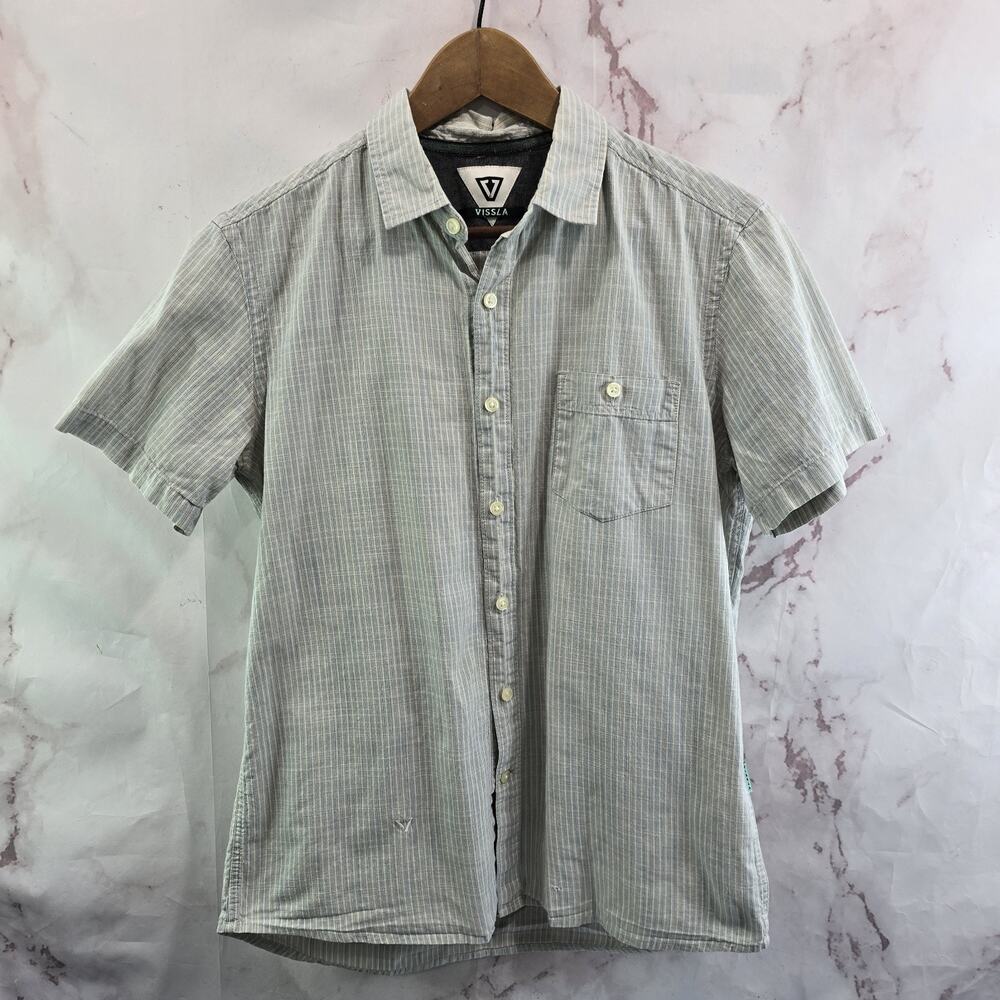 Vissla Shirt Mens Small White Striped Short Sleeve Button Up Blue Cotton Camp